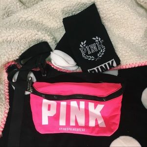 VS PINK bundle! Fanny pack+socks💕